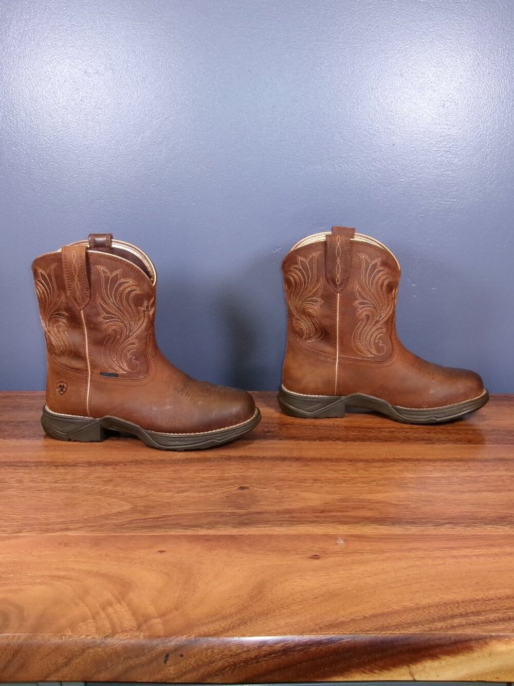 Wmns ARIAT Anthem Round Toe Shortie Waterproof Western Work Boot 8 B